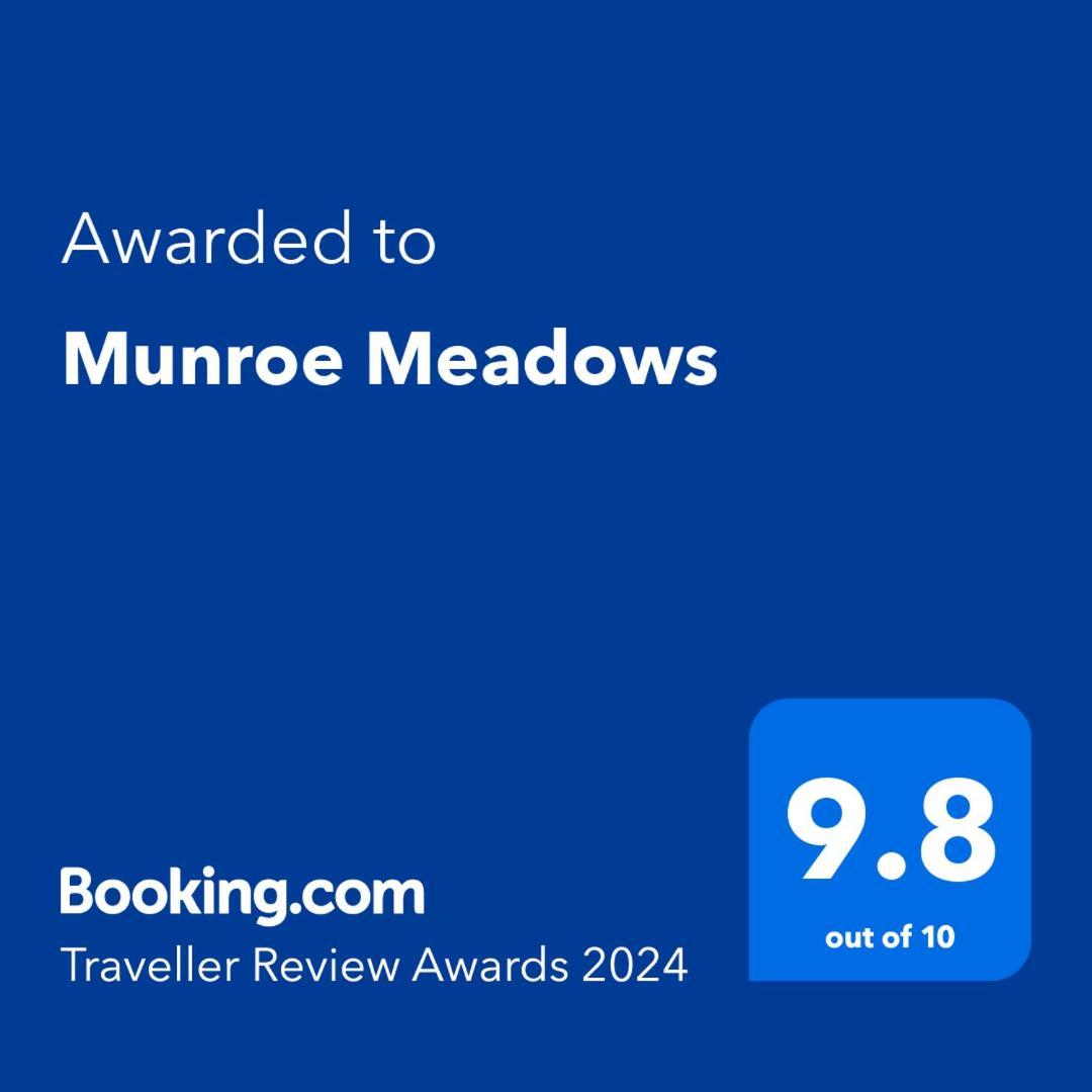 Munroe Meadows Mundrothuruth Exterior foto