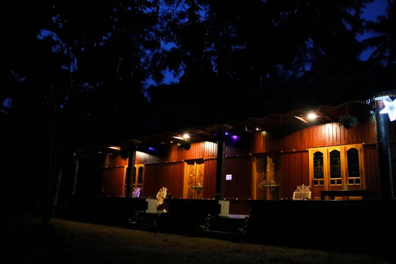 Munroe Meadows Mundrothuruth Exterior foto